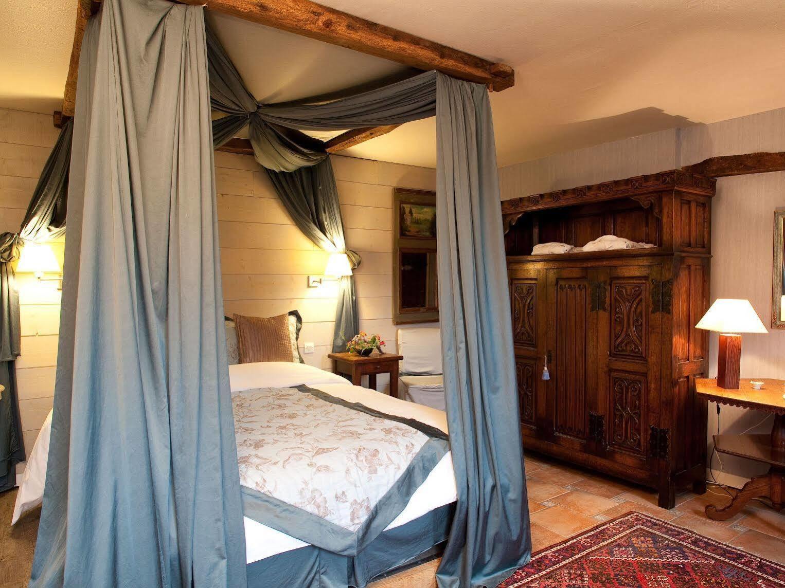 Le Relais Des Dalles - Hotel & Restaurant Сассто-ле-Мокондюї Екстер'єр фото